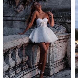 Rosie Etienne emmelie size 6. Wore once for a couple of hours.